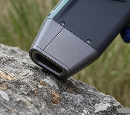 HXRF-600plus Przenośny spektrometr XRF Detektor SDD 30+ Elementy analizujące gleby górnicze Metali ciężkich i analizy minerałów Instrument badawczy