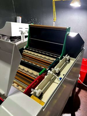 Łatwy przenośny procesor filmowy NDT o maksymalnej szerokości 450 mm i minimalnym rozmiarze filmu 50 × 100 mm