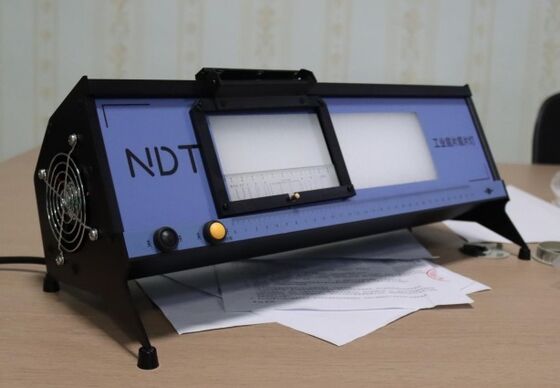 Lupa powiększająca 2x i dioda LED do przeglądania klisz rentgenowskich z przełącznikiem nożnym