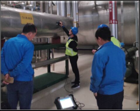 Detektor grubości ścianki metalowej rury z pomiarem grubości poza płaszczem, wykorzystujący prądy wirowe impulsowe (HEF-17B) do inspekcji w trakcie eksploatacji