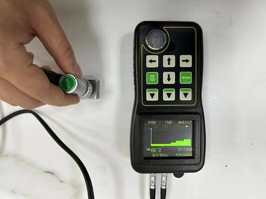 TG-5100D W czasie rzeczywistym A Scan And B Scan Through Coating Ultrasonic Thickness Gauge