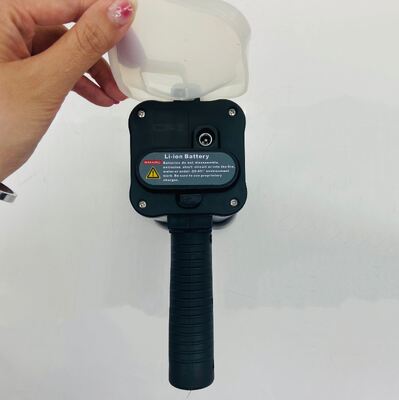 Ręczna lampa LED-UV zasilana bezpośrednio z sieci i bateryjnie