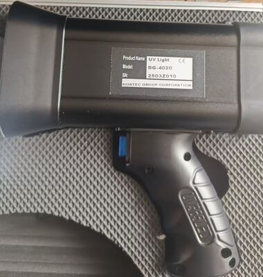 Ręczna lampa LED-UV zasilana bezpośrednio z sieci i bateryjnie