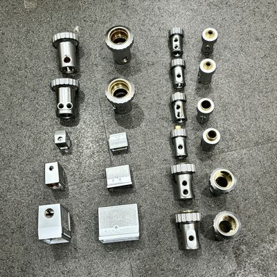 Przemysłowa obudowa sondy ultradźwiękowej z różnymi rozmiarami otworów na kryształy