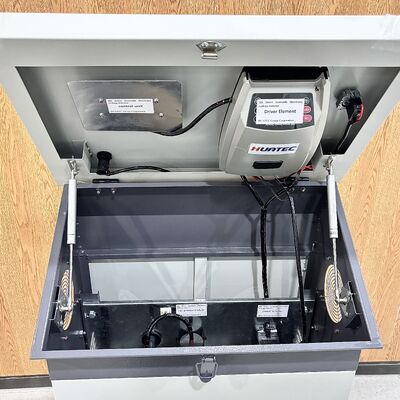 HUATEC-8DJ Pulsowy Wysokonapięciowy Detektor Wycieków Geomembran 0,6~31,5KV Instrument do testowania wycieków z dziurami geotekstylowymi